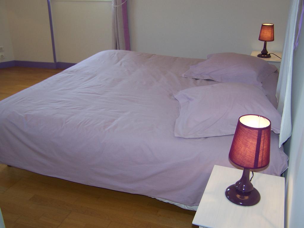 Les Cigales Bed & Breakfast Charols Room photo