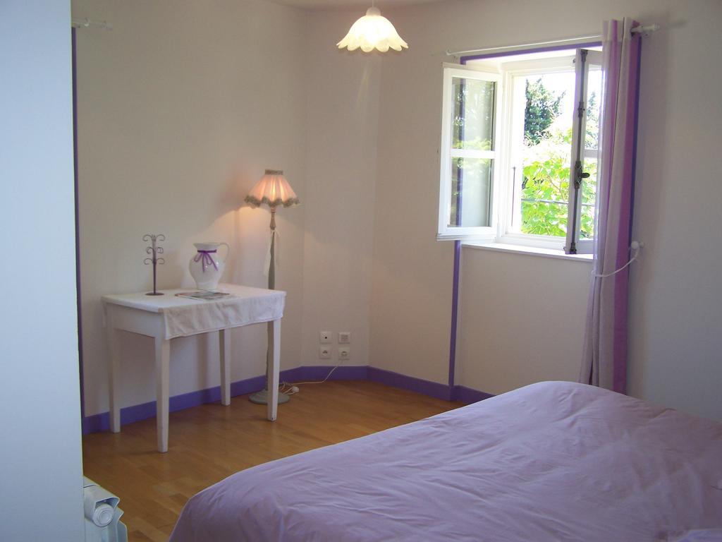 Les Cigales Bed & Breakfast Charols Room photo
